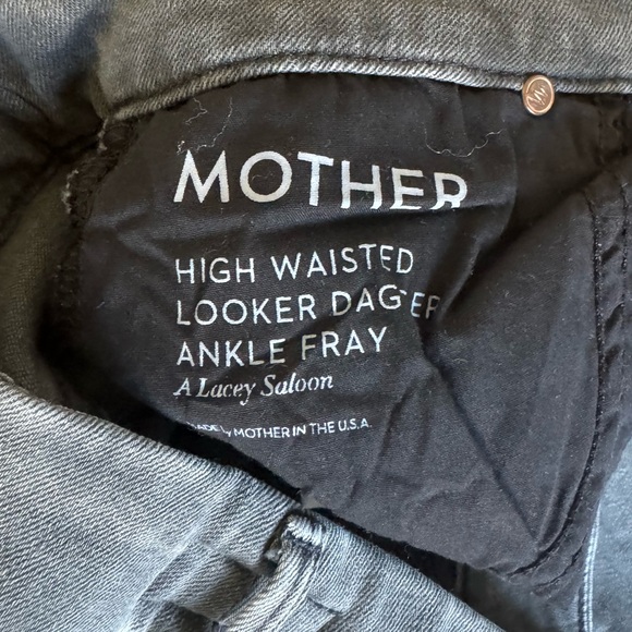 MOTHER High Waisted Looker Dagger Ankle Fray - Picture 5 of 5